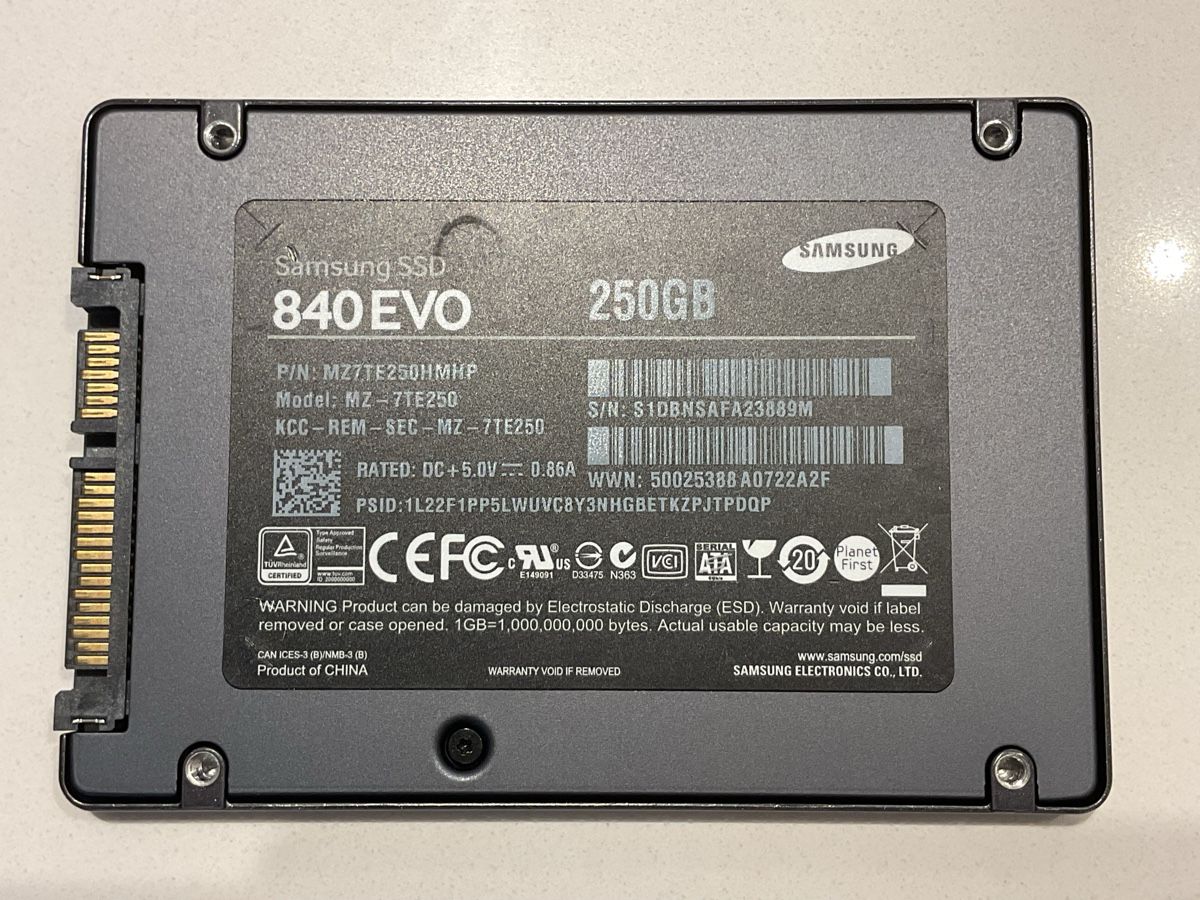 Samsung Dischi rigidi: Samsung SSD 840 EVO 250GB – Usato da Wettswil venduto da Venice3 1