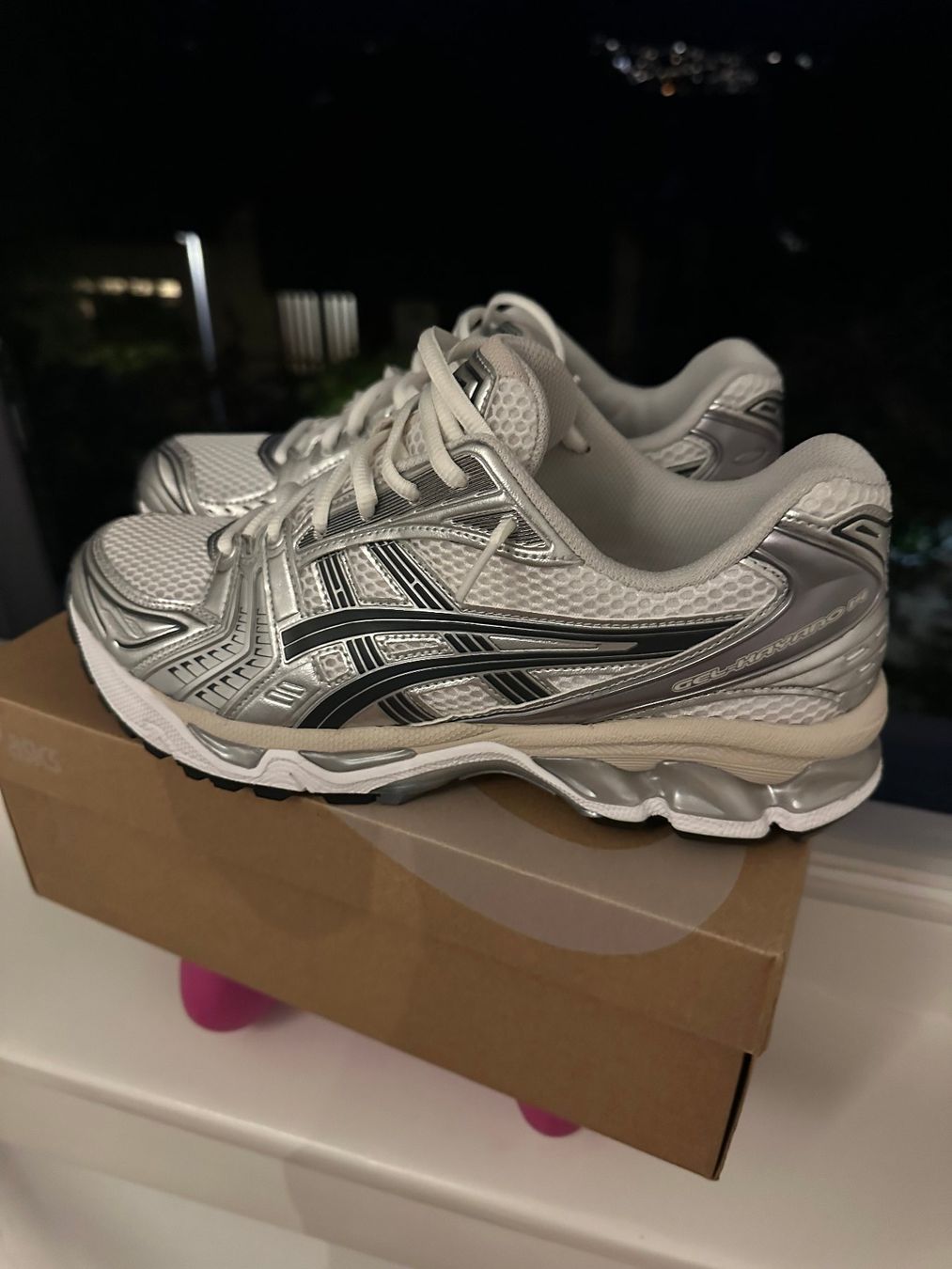 Asics Scarpe da uomo: Asics Gel Kayano 14 White / Graphite Grey – Nuovo e nell'imballaggio originale da Zollikon venduto da sintzel 1