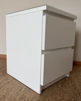 Nachttisch mit 2 Schubladen und Glasabdeckung