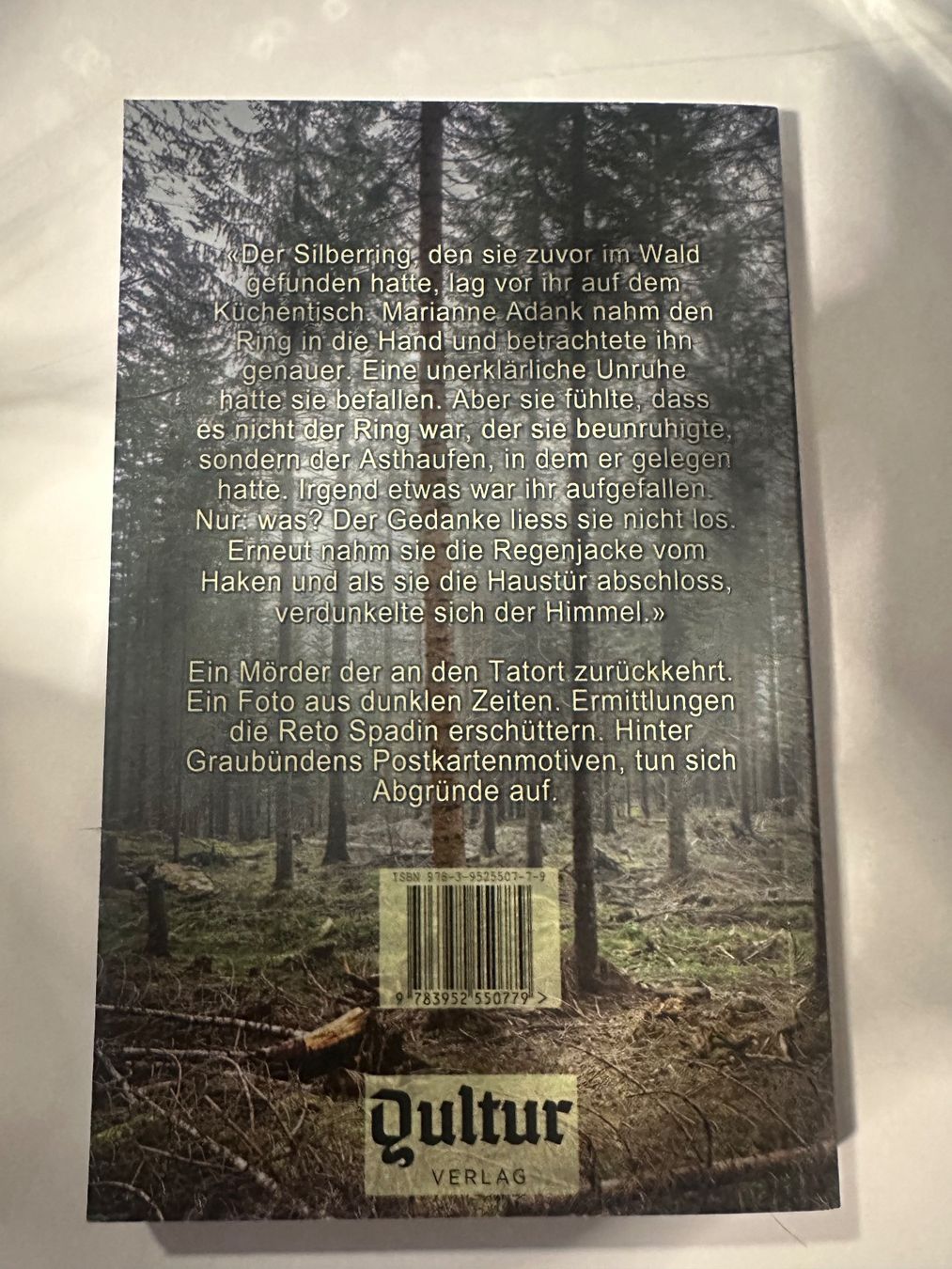 Libri: Buch Dunkle Zeiten - der Verrat – Nuovo (secondo la descrizione) da Landquart venduto da Danes 1