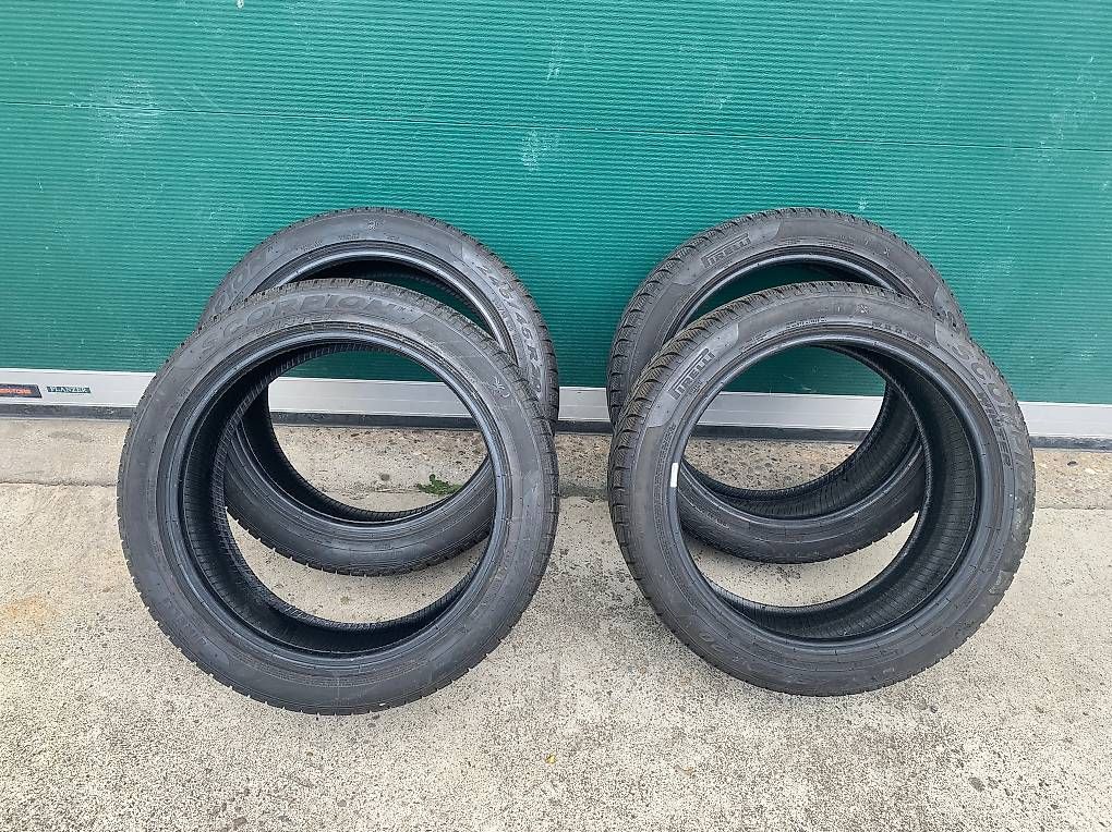 Pneumatici & Ruote complete: Winterreifen 245/45r20 – Usato da Escholzmatt venduto da schweizer007