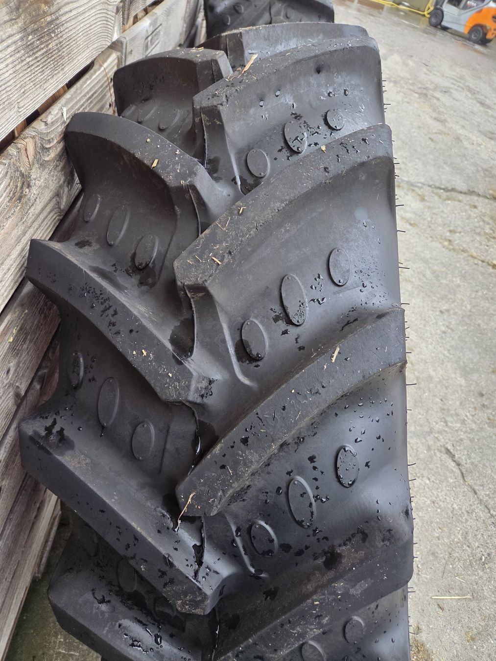 Pneumatici & Ruote complete: Räder Fendt 24 Zoll – Usato da Muhen venduto da Danu65 1