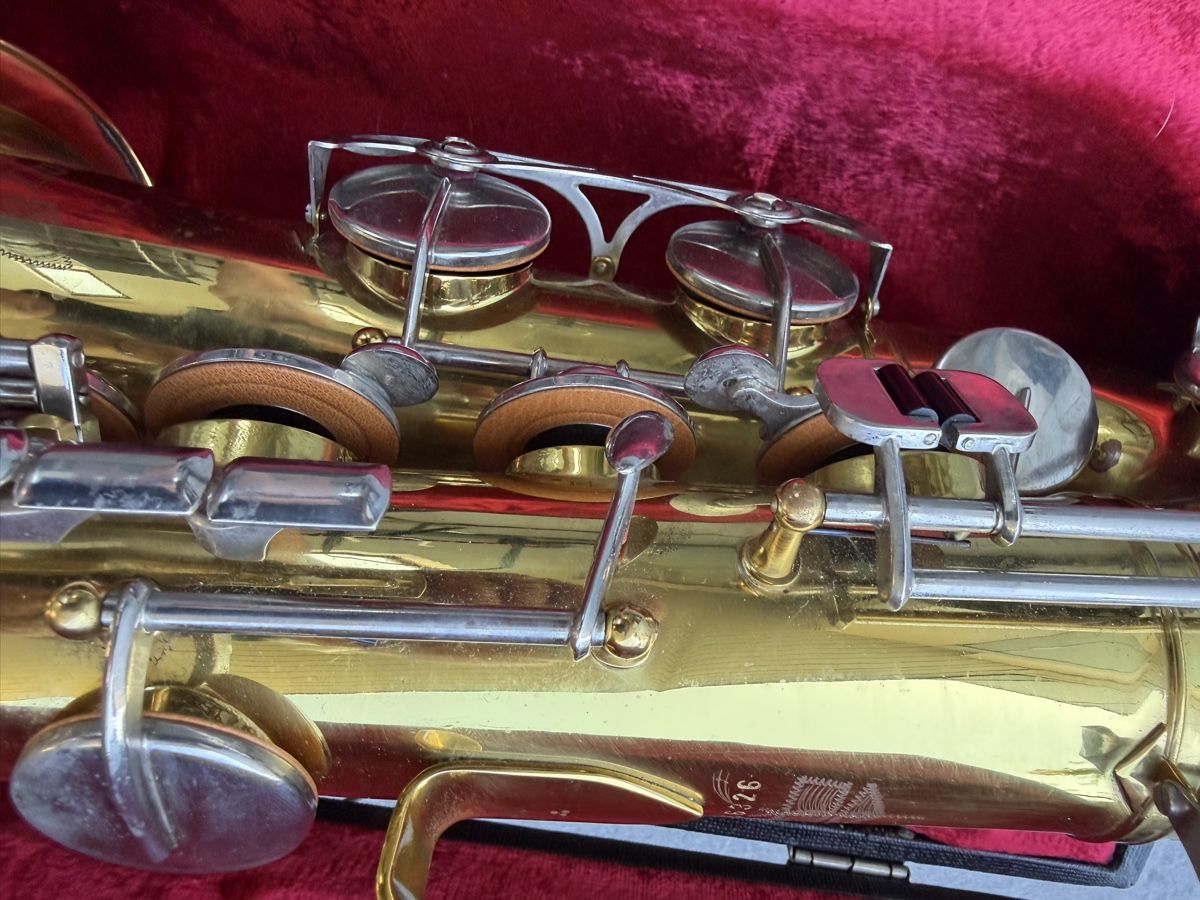 Musikinstrumente: Tenorsaxophon Dolnet Studium – Gebraucht aus Eich von and_9zfj 1