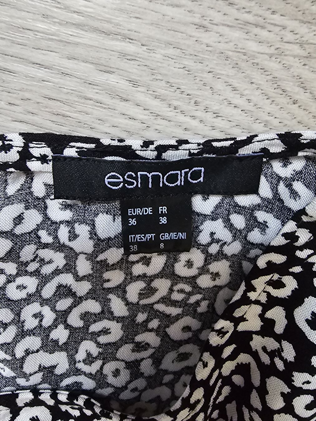 Vestiti: Esmeralda Viskosekleid Gr. 36/38 – Usato da Wiesendangen venduto da Wolke24 1