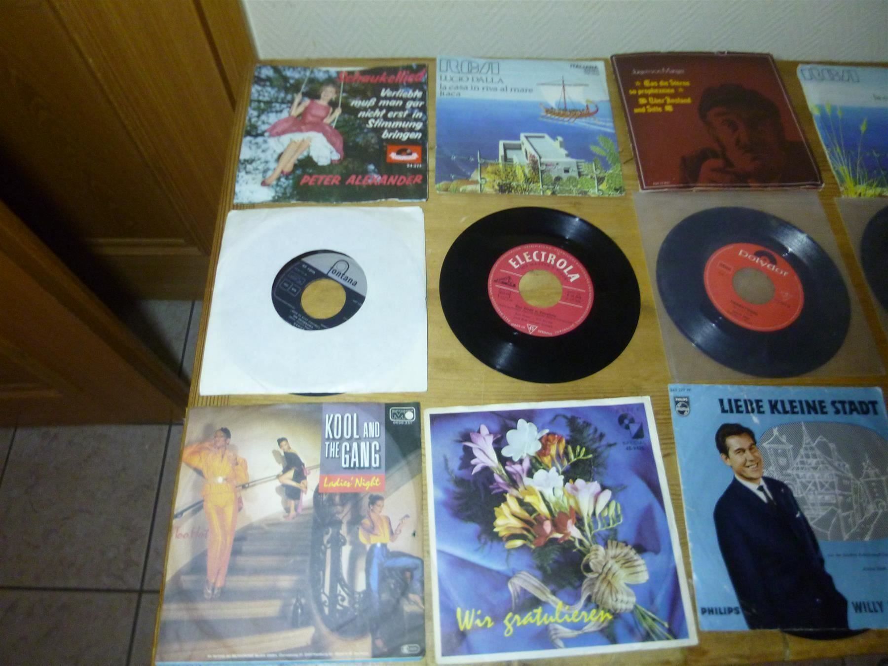 Dischi in vinile: Vinyl 18 Single Lucio Dalla Peter Alexander MU Elfon John – Nuovo e nell'imballaggio originale da Luzern venduto da vinyl24 1