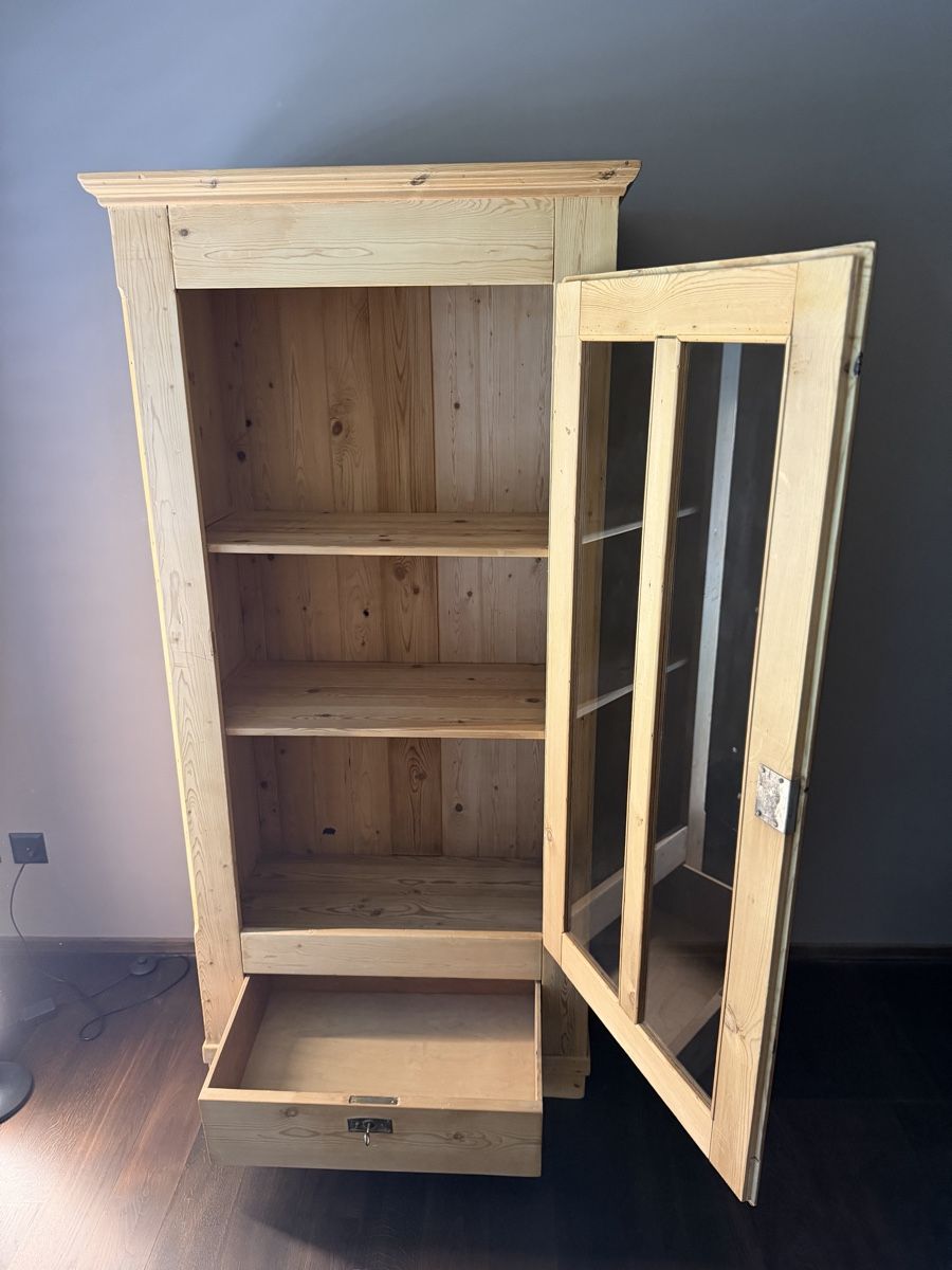 Armadi: Vitrinenschrank Tannenholz – Usato da Schaffhausen venduto da solequart 1