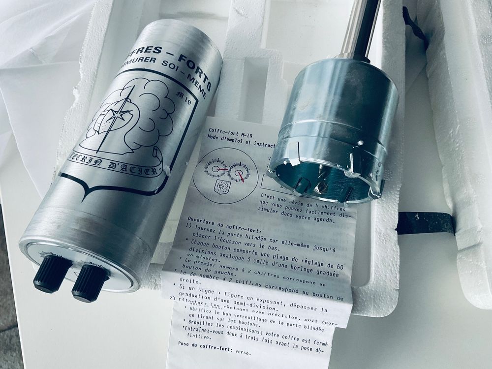 YUENFONG Safe Tresor – Kompakter Wandsafe Mit Doppelbartschloss Für Dokumente & Wertsachen