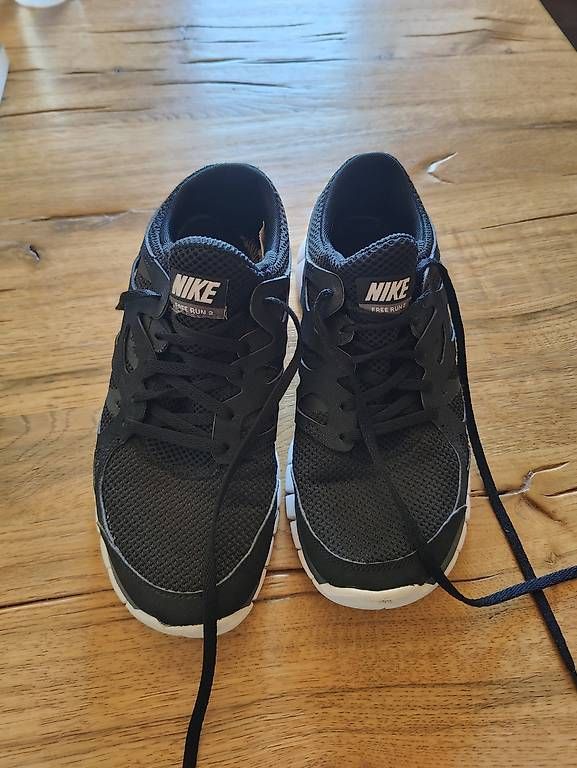 Nike Scarpe da donna: Nike Free Run 2  Baskets running  Noir  Taille EU 40.5 – Usato da Pâquier-Montbarry venduto da joris.blanc 2
