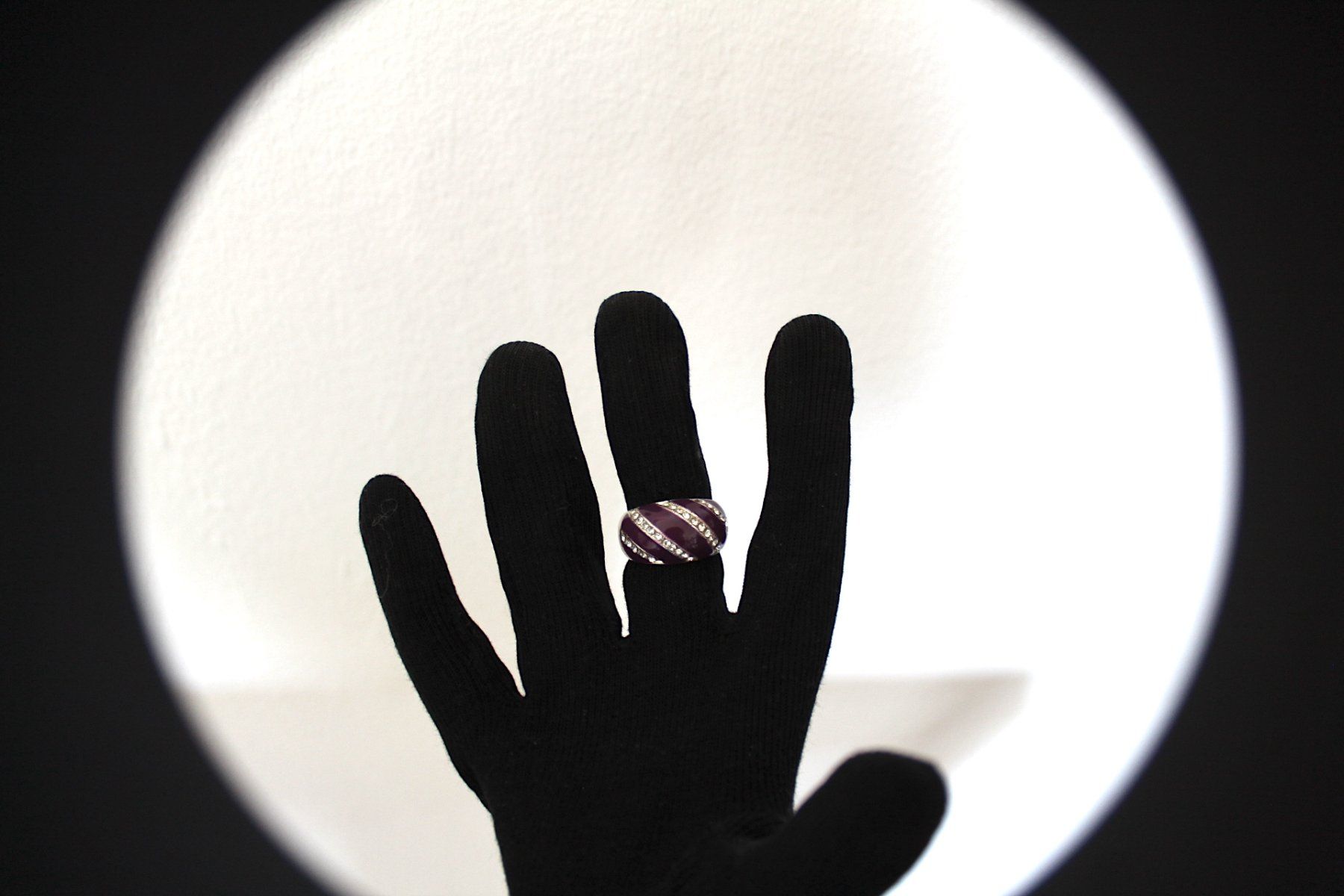 Anelli: Ring mit Strasssteine Gr.58 -18.5 – Usato da Locarno venduto da madame-tus-sauds