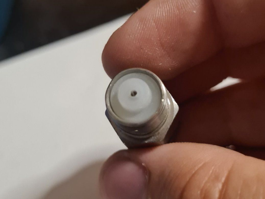 Componenti elettronici: Koaxial Stecker Sortiment mit dem blauem Behälter – Usato da Zürich venduto da Alibaba1234 5
