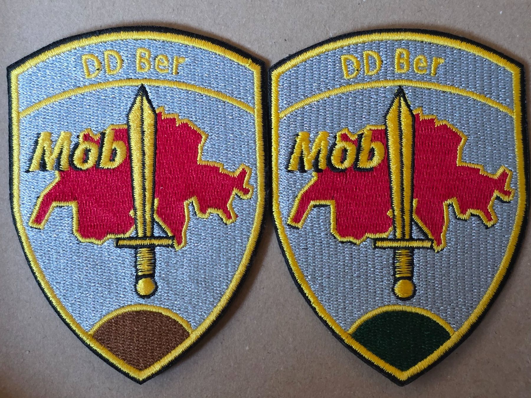 Schweizer Armee Placchette & Badge: Militar Polizei Abzeichen Duo Badge DD BER Mob Original – Nuovo (secondo la descrizione) da Nyon venduto da freetoys08