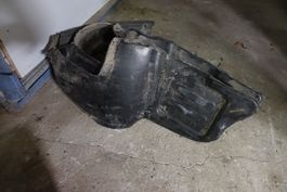 Subaru L-Serie Leone 84-93 Radhausschale per Stück