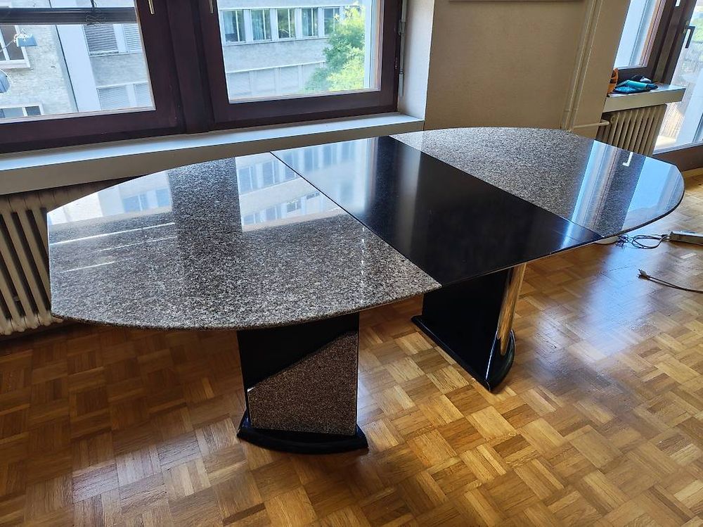 Granit Esstisch ausziehbar (Gebraucht) in Zürich für CHF 20 – nur Abholung auf Ricardo kaufen
