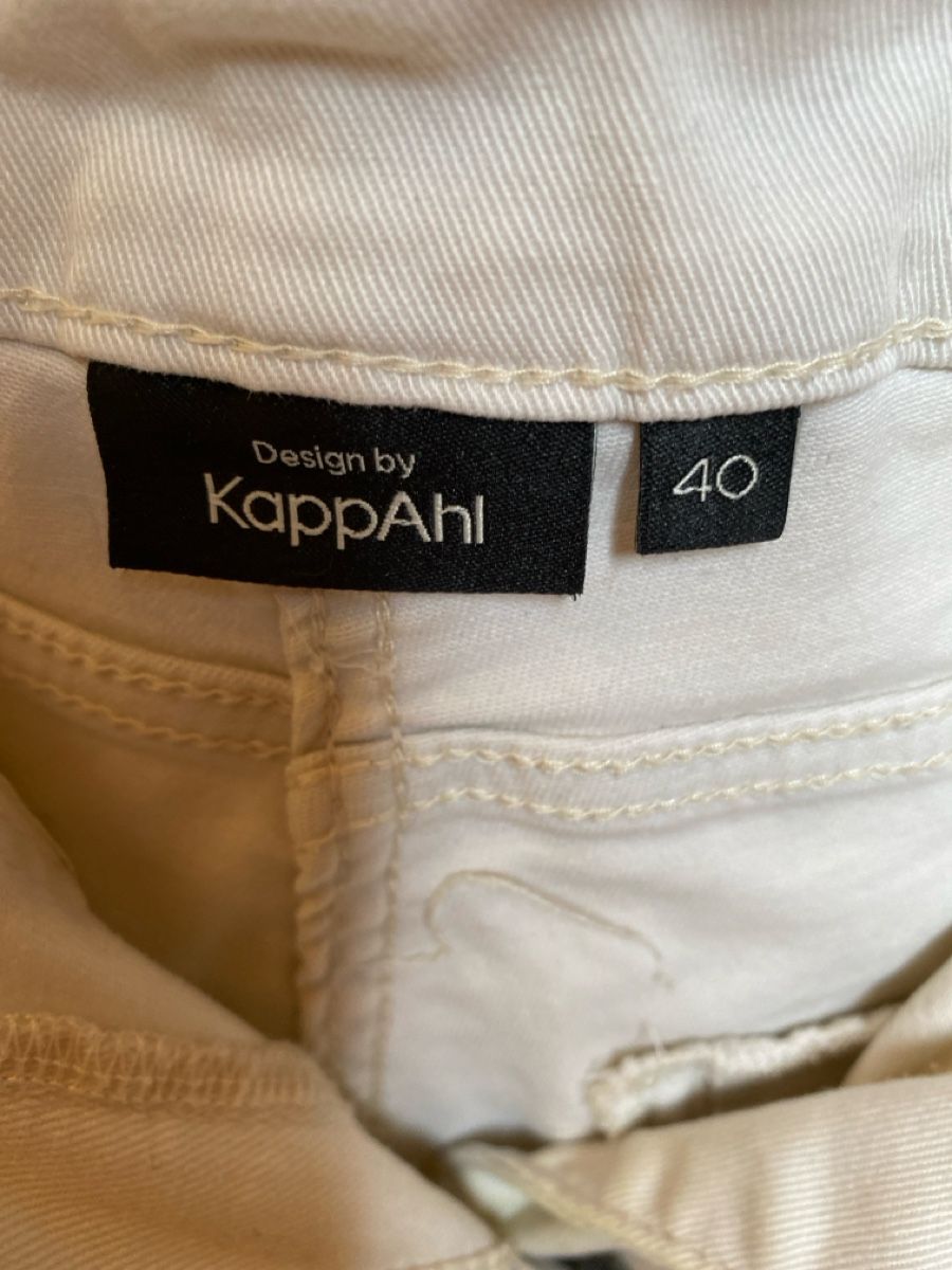 Pantaloni: KappAhl Hose, 40 – Usato da Maur venduto da Noblina 1
