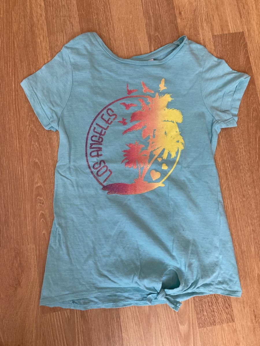 Blusen, T-Shirts & Tops: Sommershirt Gr. 128 – Gebraucht aus Emmenbrücke von JJ_89