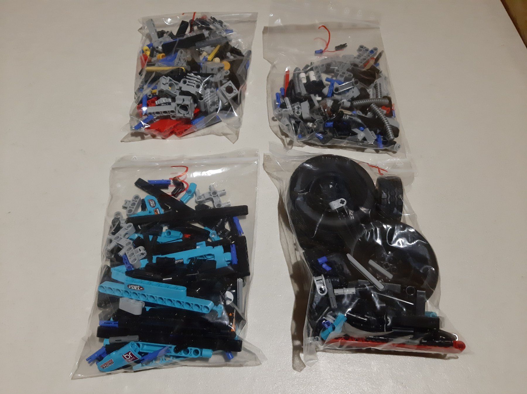 Lego Kit di costruzioni: Lego Technic 42050 Drag Racer. – Nuovo (secondo la descrizione) da Tramelan venduto da bragamal 2