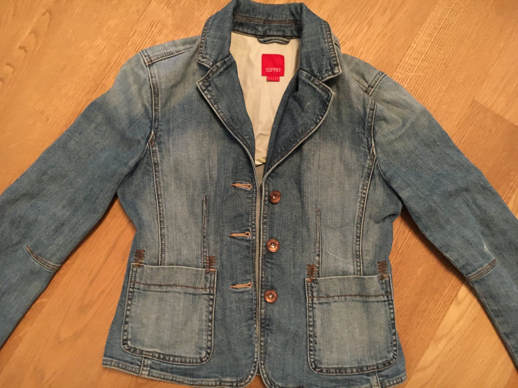 Esprit Giacche: Damen Jeansjacke von Esprit Gr. 36 – Usato da Rotkreuz venduto da Vkahlo 1