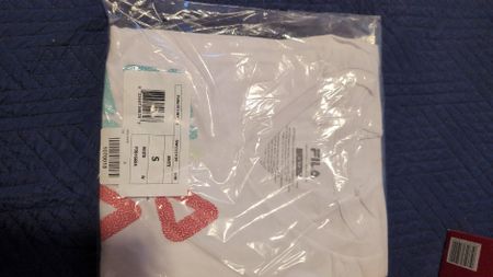 T-shirt FILA bianca con logo multicolore – taglia S – nuova
