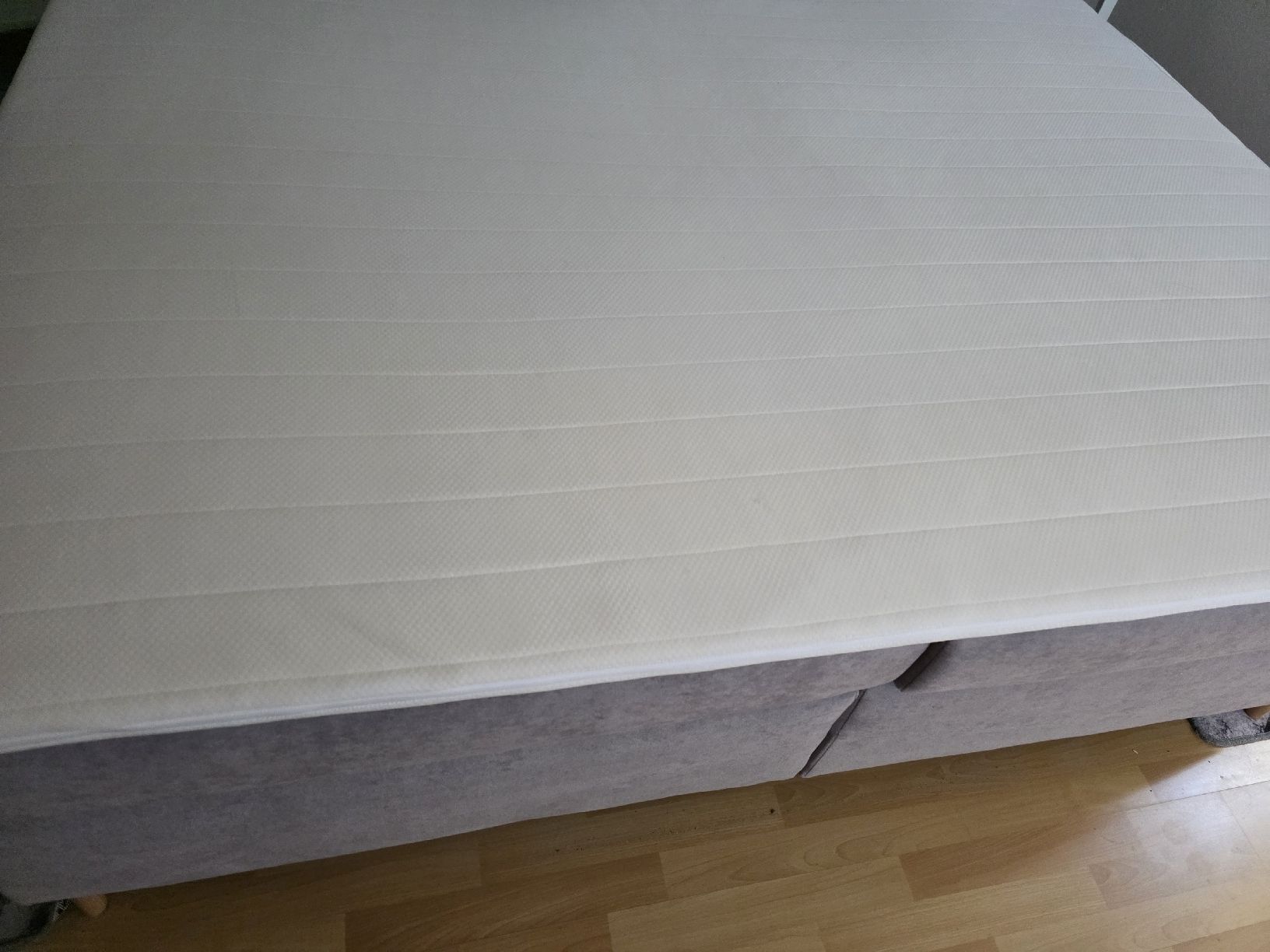 Letti: Boxspringbett grau mit Kopfteil – Usato da Adlikon venduto da Tami2019 2