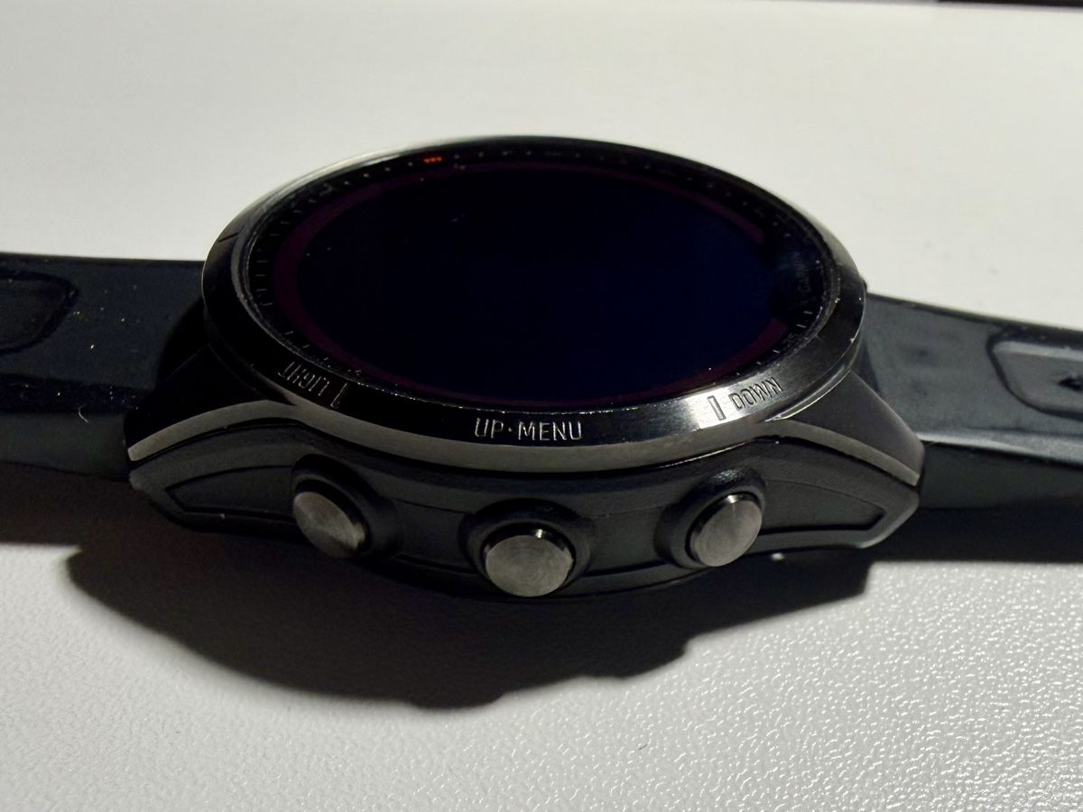 Garmin Smartwatch: Garmin Fenix 7S Solar 42 mm – Usato da Volketswil venduto da Whale 7