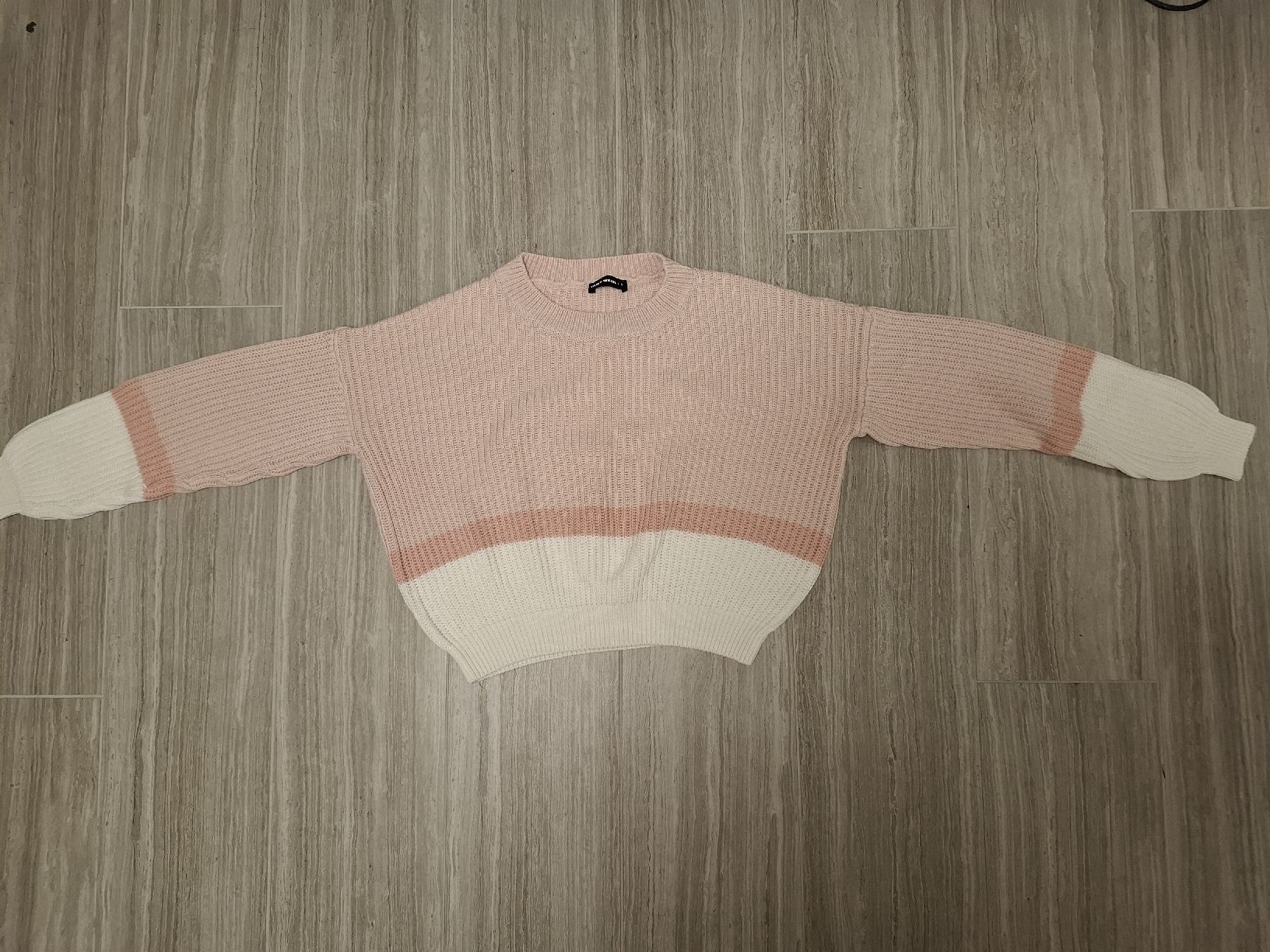 Pullover & Sweatshirts: pull rose-blanc en taille S – Gebraucht aus Ecublens FR von ame_y8tq 1