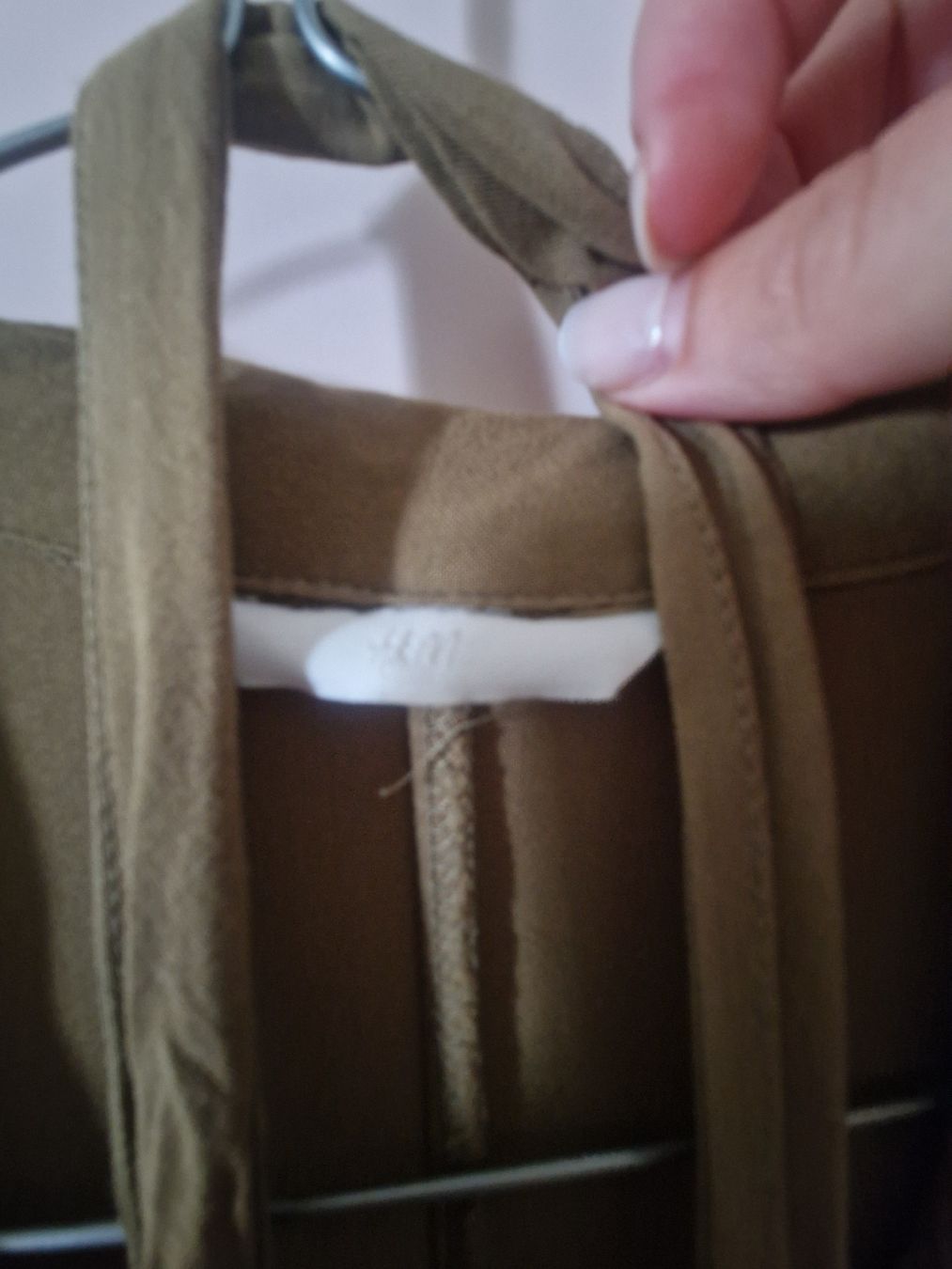 Vestiti: robe H&M vert kaki taille M – Nuovo (secondo la descrizione) da Lausanne venduto da nay_km7s 2