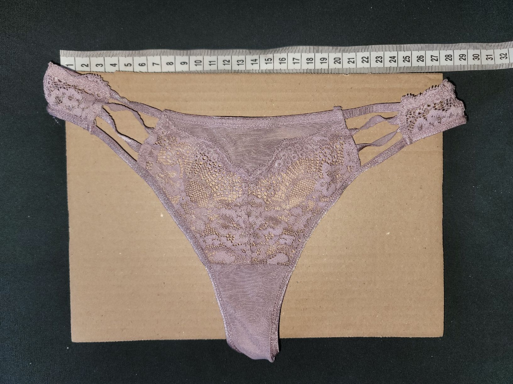 Hunkemöller Altra biancheria intima: Hunkemöller brazilian string, thong lila, String fliedern – Usato da Zollikerberg venduto da Nice_Name 3