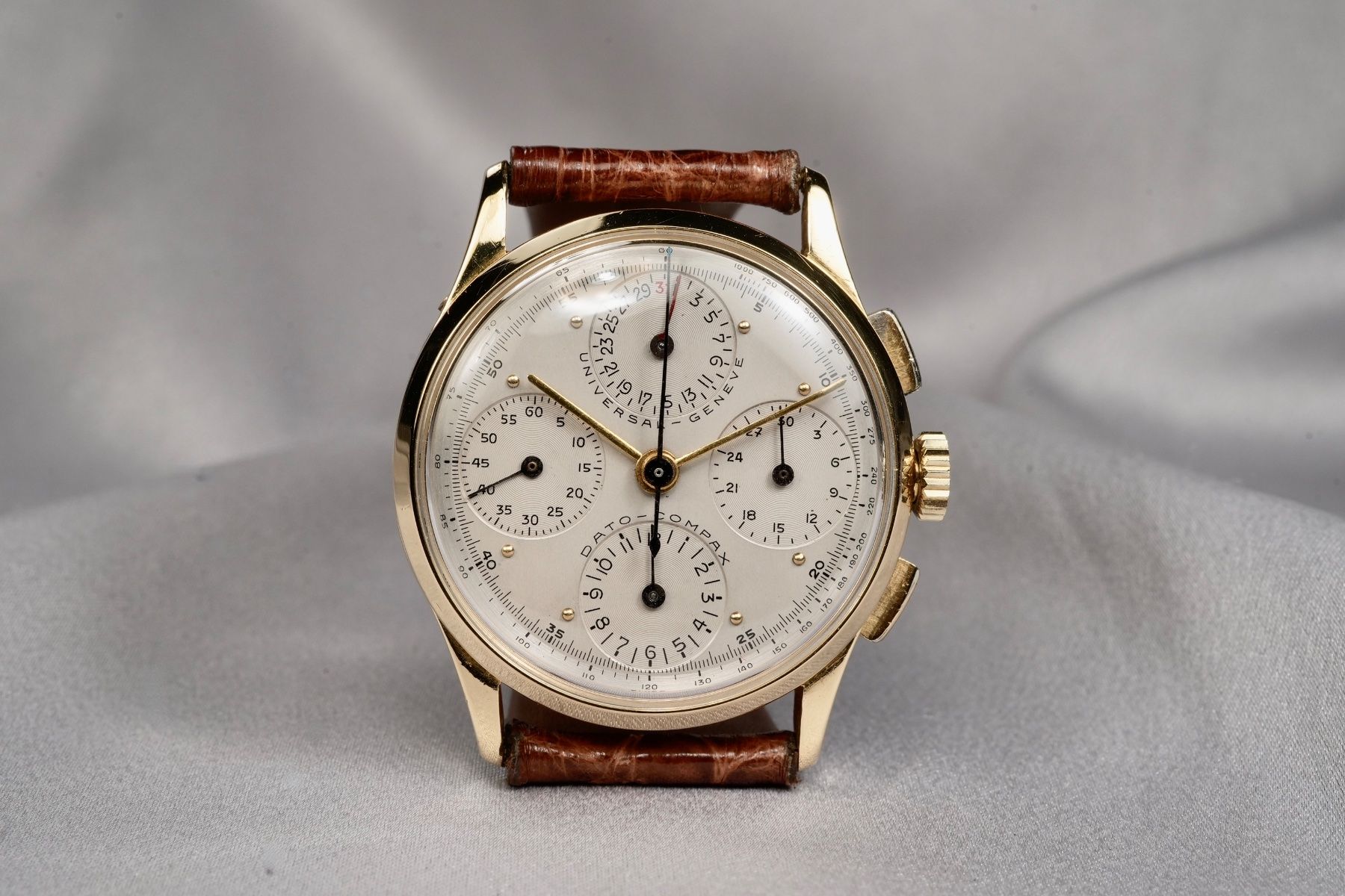 Universal Genève Orologi: Universal Genève - Dato-Compax Ref. 12495 18Kt Yellow Gold – Usato da Morcote venduto da chronoservice 1