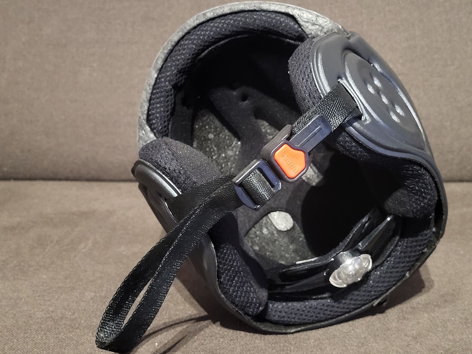 Alpina Helme: Alpina Skihelm weiss – Gebraucht aus Affoltern am Albis von Avogadra 4