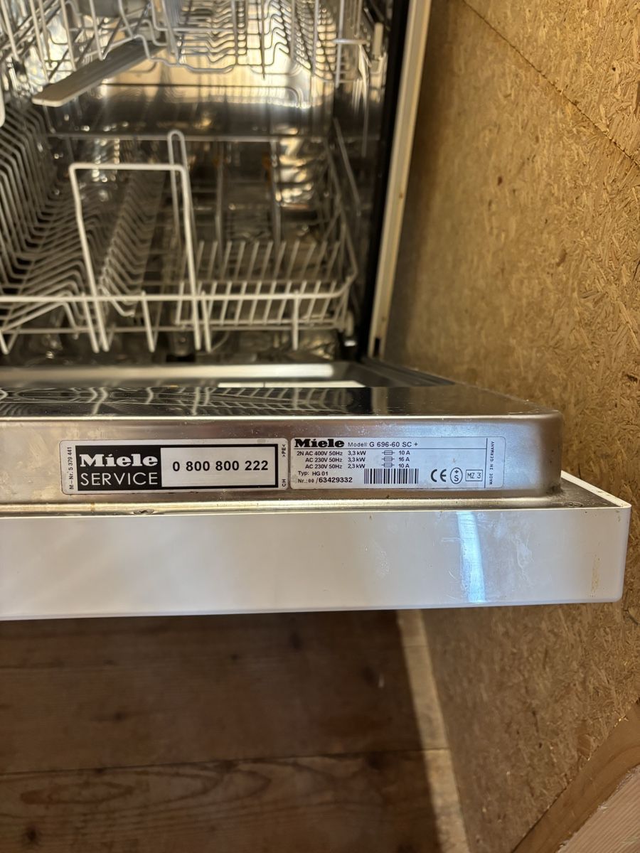 Miele Lavastoviglie: Abwaschmaschine – Usato da Bäretswil venduto da M_OeCH 1