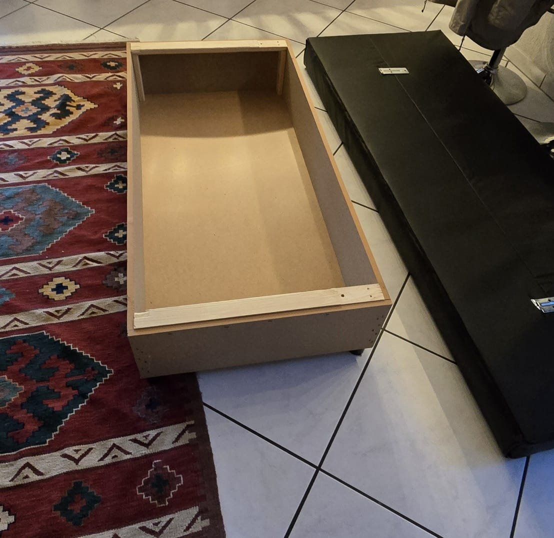 Sofas: schwarze Kunstleder.- Schlafcouch – D'occasion à Kirchberg BE par wol_ql9p 3