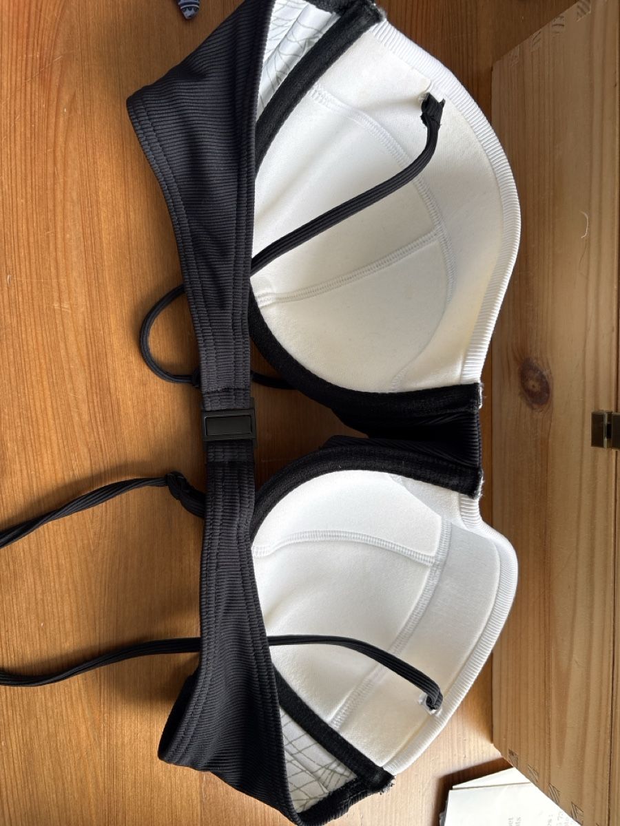 Volcom Badekleider & Bikinis: Haut de Bikini Volcom L – Neu und originalverpackt aus Düdingen von Yellow 2