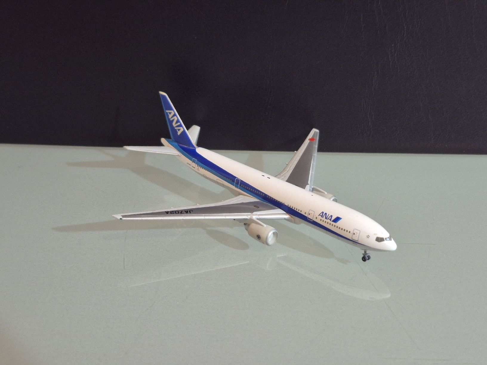 Kit di modellismo & Modellini statici: ANA All Nippon Airways 1:500 – Usato da Uetendorf venduto da myhome12 2