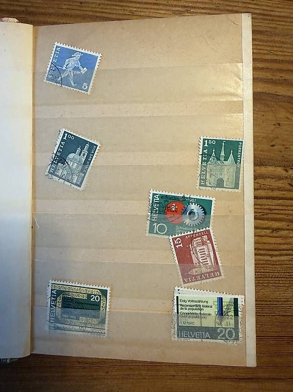Tous les timbres: Briefmarken – D'occasion à Basel par dietschy77 1