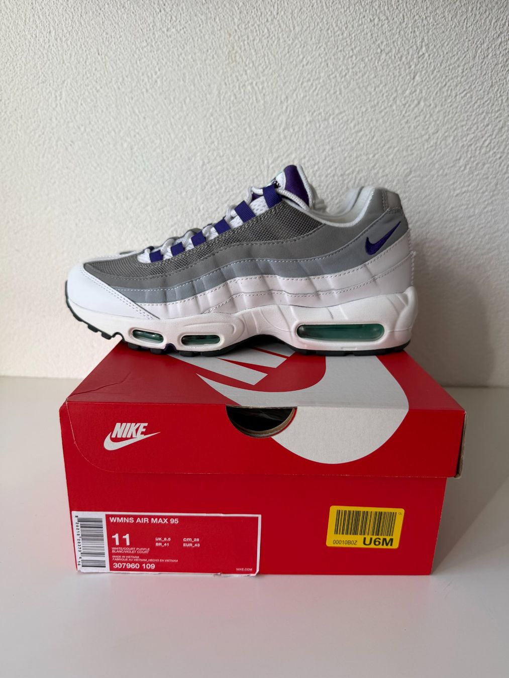 Nike Damenschuhe: Nike Air Max 95 Grape Wmns (2018) – Gebraucht aus Ennenda von KUROI14