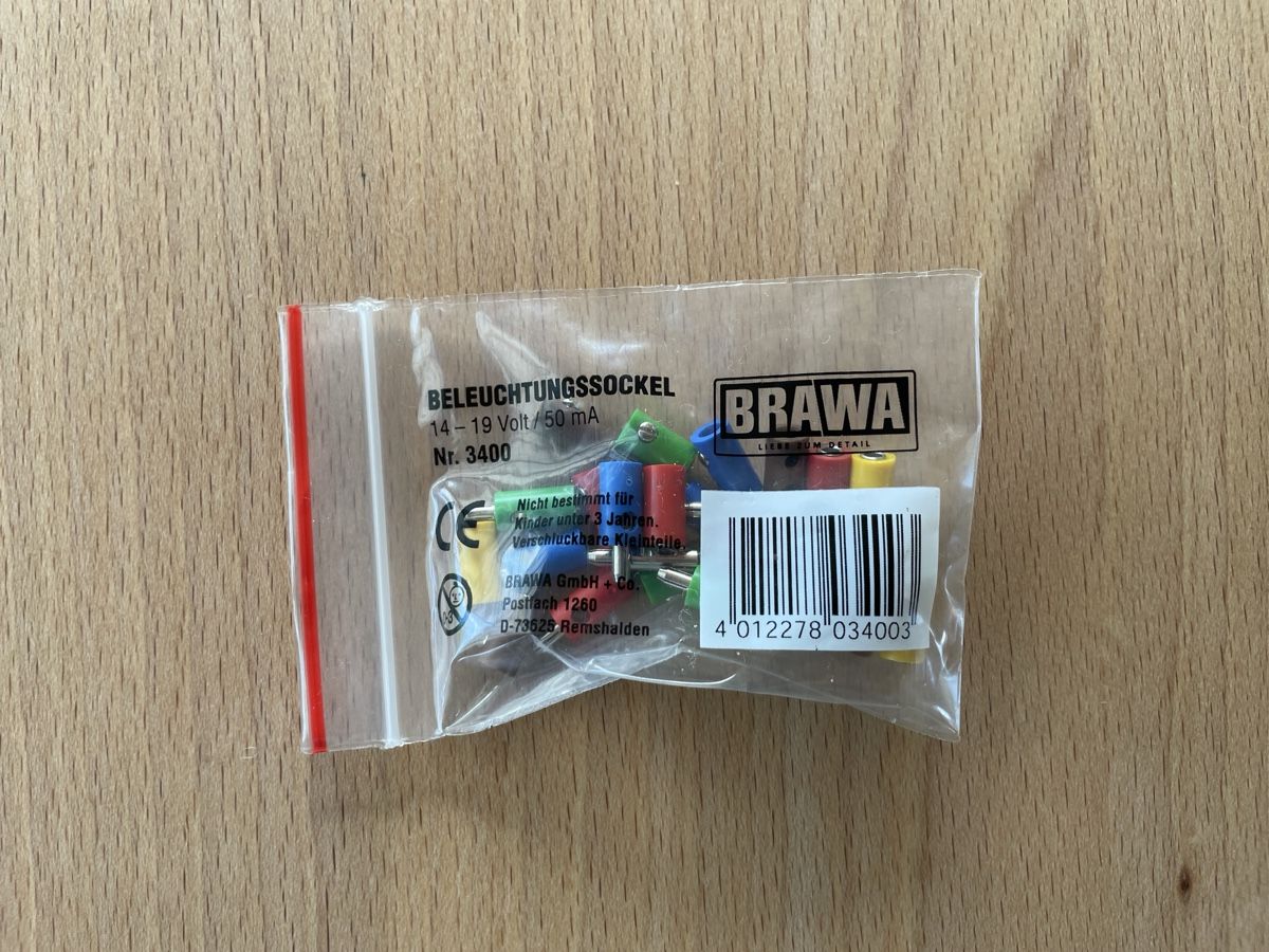 Brawa Modellini di ferrovie: BraWa Beleuchtungssockel, 14-19 Volt, Neuwertig – Nuovo (secondo la descrizione) da Kirchlindach venduto da jul_9swg