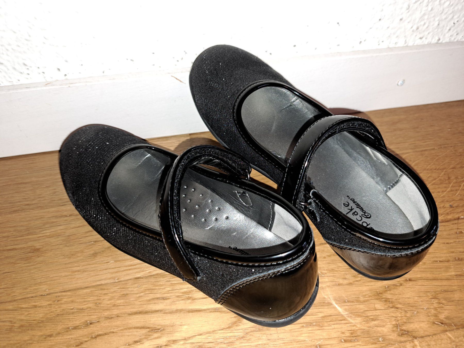 Schuhe für Mädchen: Mädchenschuhe Capcare Couture Schwarz Gr. 30 – Gebraucht aus Duebendorf von Mauxus 2