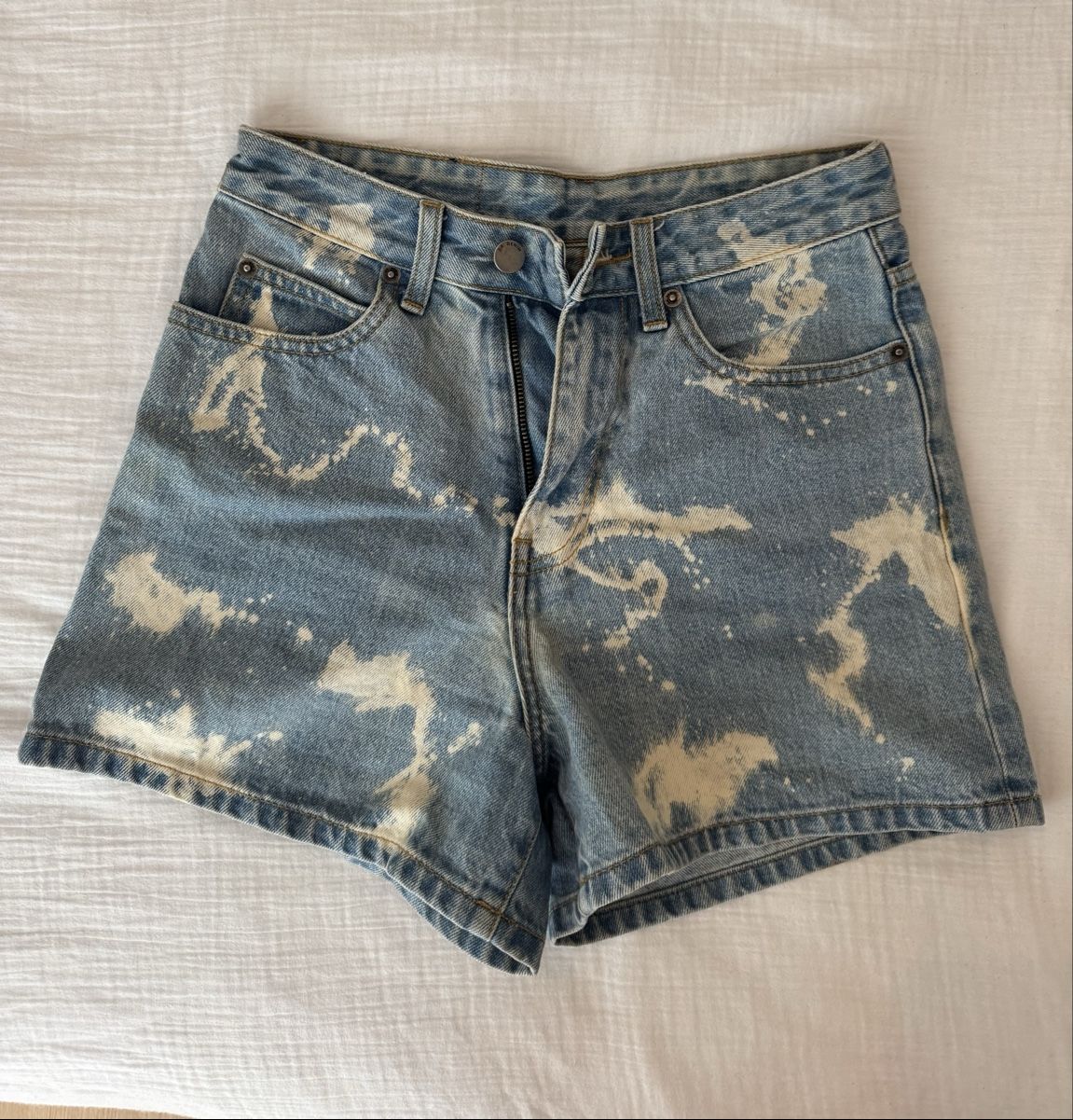 Jeans: Jeans Shorts Dr. Denim Gr.24 – Usato da Aarau venduto da bigsummerblowout
