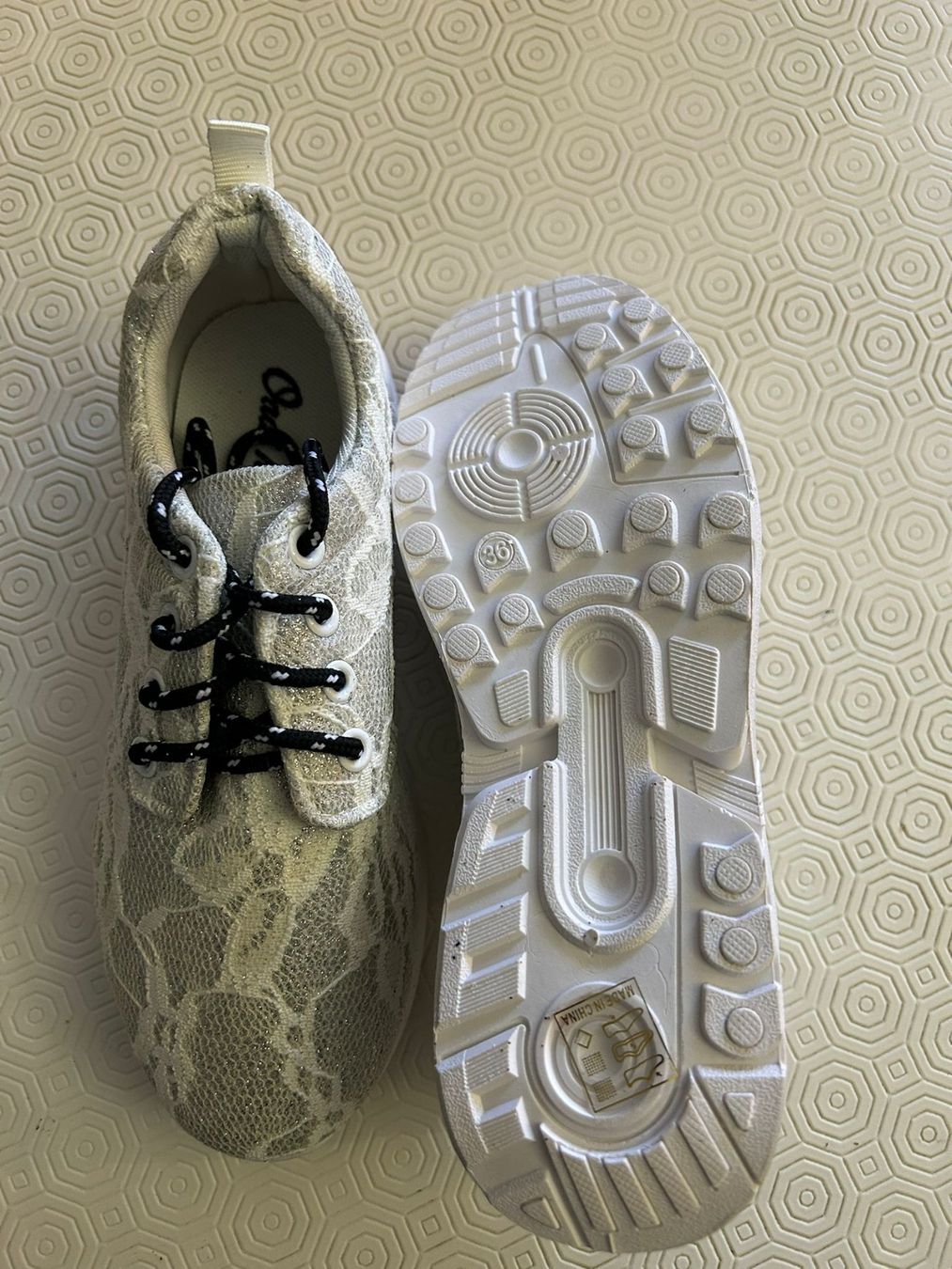 Damenschuhe: Scarpe in pizzo n.36 Oadi Hong nuove – Neu (gemäss Beschreibung) aus Melano von H-Sara 1