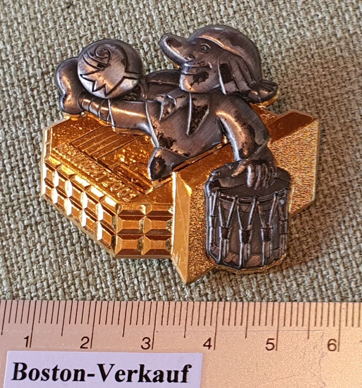 Spille & Fermagli: E155 Basel Basler Fasnachtsplakette Gold – Usato da Reinach BL venduto da Boston-Verkauf 2