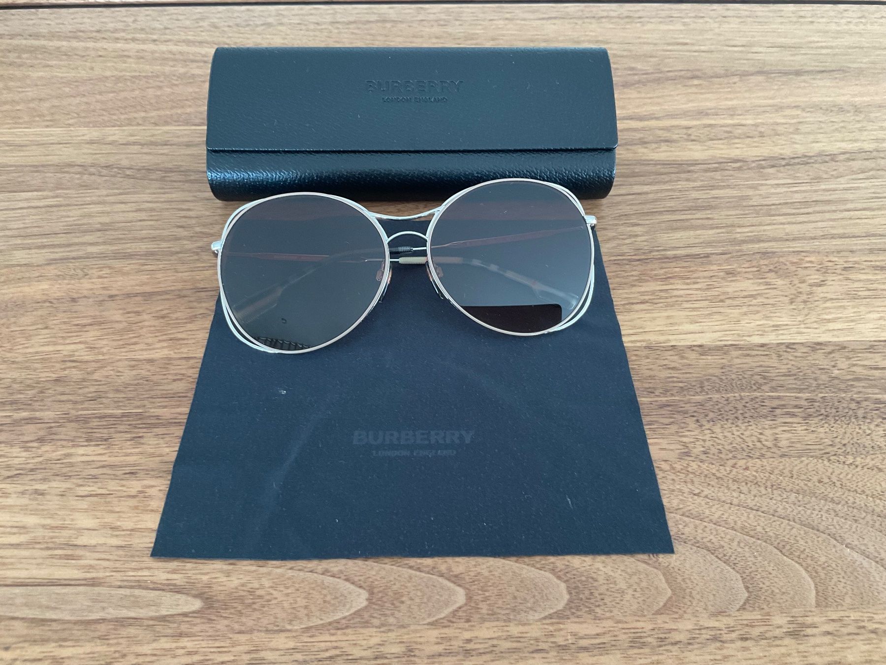 Burberry Occhiali & Lenti: Burberry Sonnenbrille – Usato da Wetzikon ZH venduto da coco8468