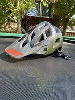 Leatt Fullface helm mit abnehmbarem Kieferschutz