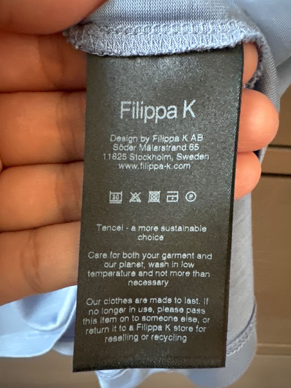 Top: Filippa K Top blau Gr. L NEU! – Nuovo (secondo la descrizione) da Brütten venduto da Rod816 3