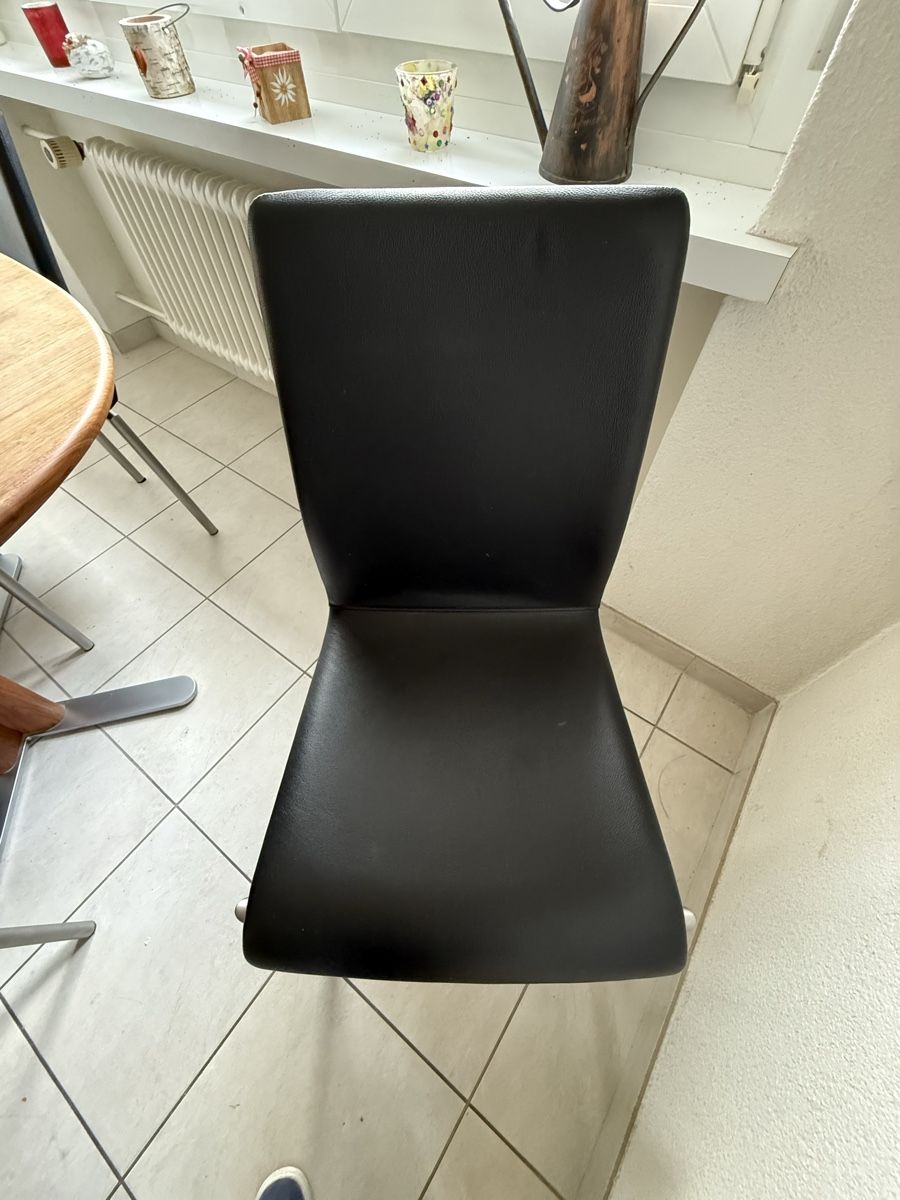 Set di tavolo e panche: Esstisch mit 6 Stühlen, Holz, Leder – Usato da Ehrikon venduto da Mmeite 5