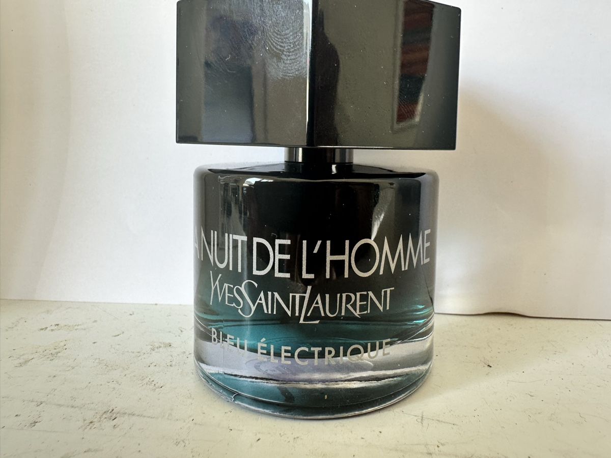 Saint Laurent Profumi & Eau de Toilette: YSL Bleu Electrique 60ml  – Usato da Zürich venduto da Troy_K