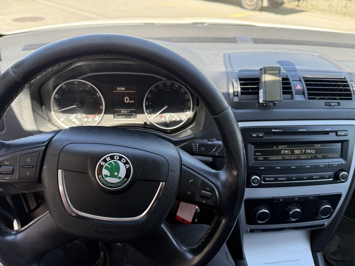 Skoda Automobili: Skoda Octavia C 1.8 4x4 – Usato da Domat/Ems venduto da Opmofe 6