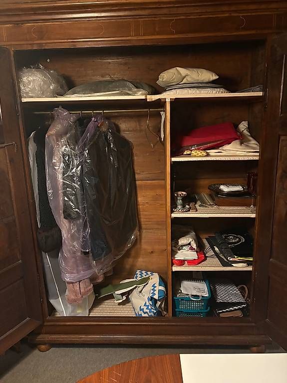 Armadi: Nussbaum Schrank Massivholz – Usato da Biglen venduto da seraina.ka 3