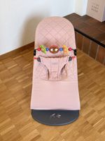 BabyBjörn Babywippe Cotton Altrosa mit Spielzeug  TopZustand