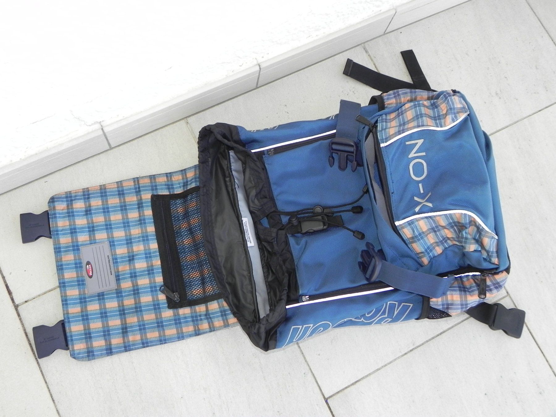 Racoon Zaini: Rucksack Racoon X-ON Schultasche Schulrucksack – Usato da Stallikon venduto da pcerny16 9