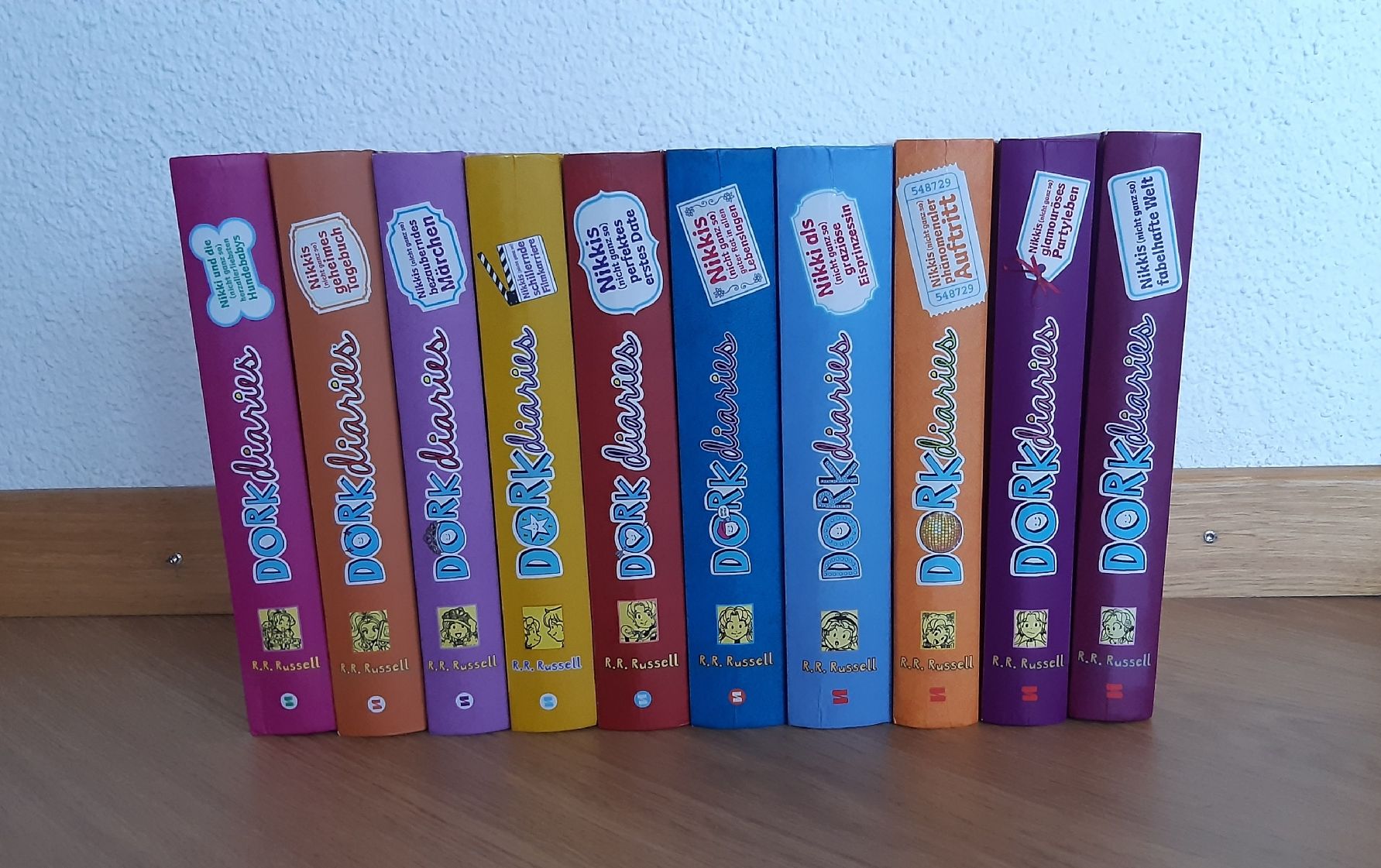 Libri: DORK Diaries Band 1-10 – Nuovo (secondo la descrizione) da Unterlangenegg venduto da Estrella8 2